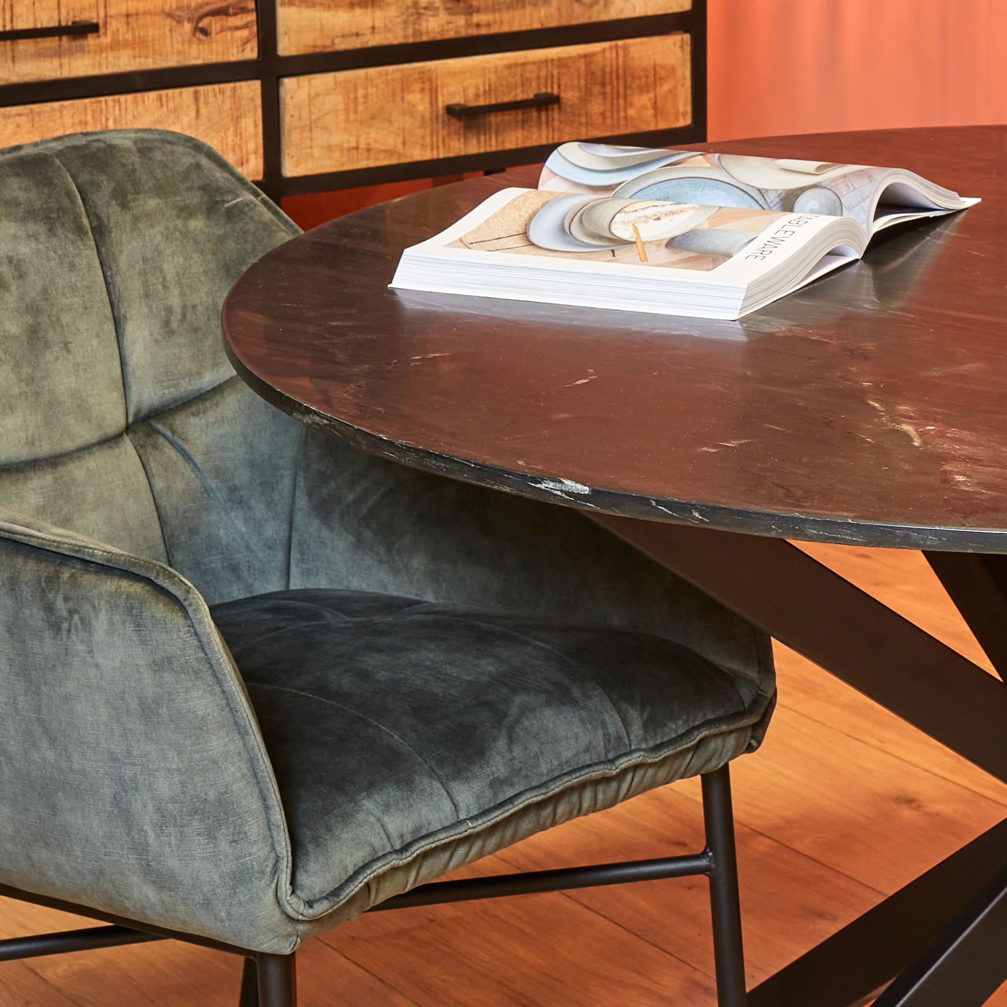 Eetkamertafel Lynn Rond Zwart marmer Sfeer